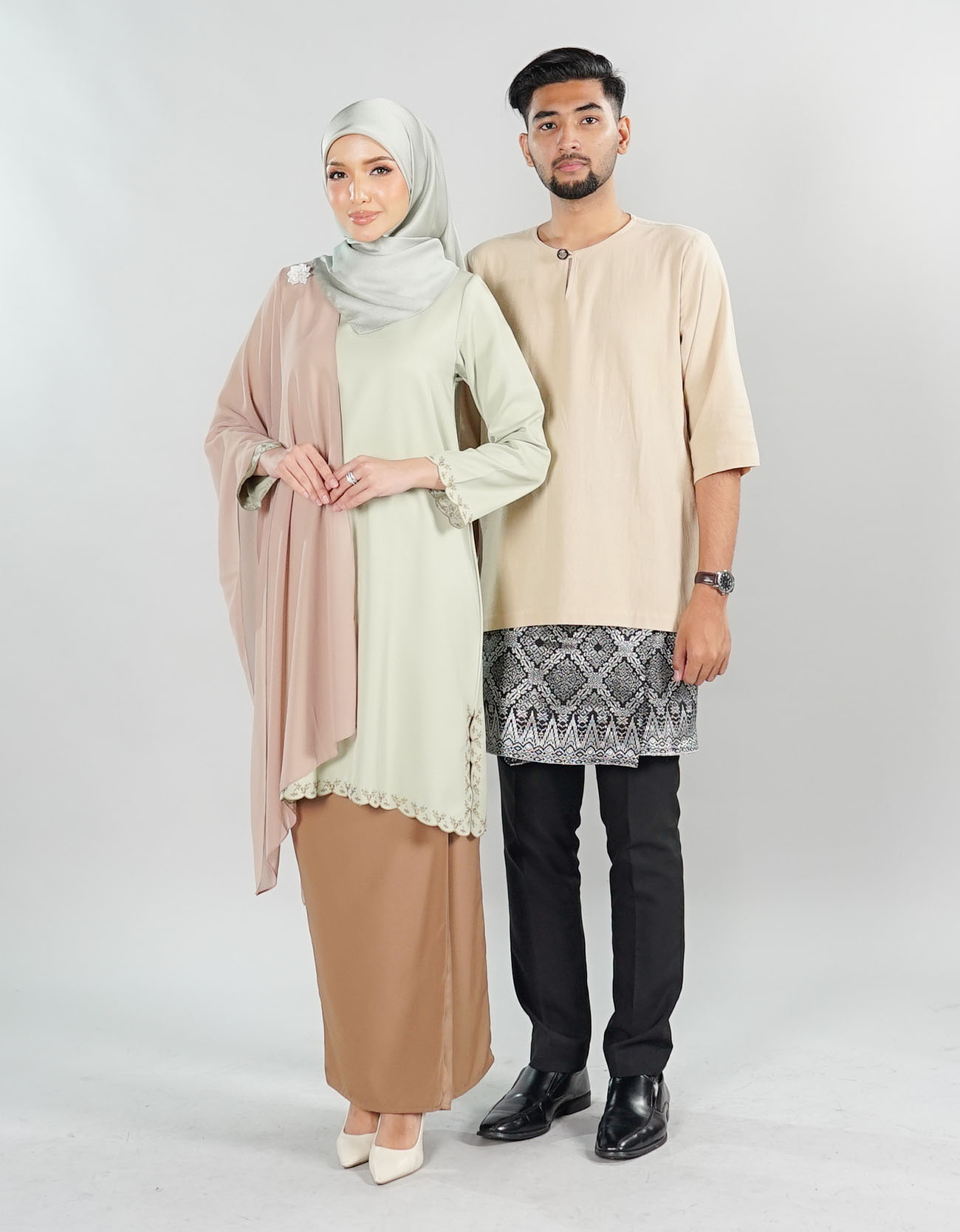 Radeen Kurta Adult - 02 Light Brown