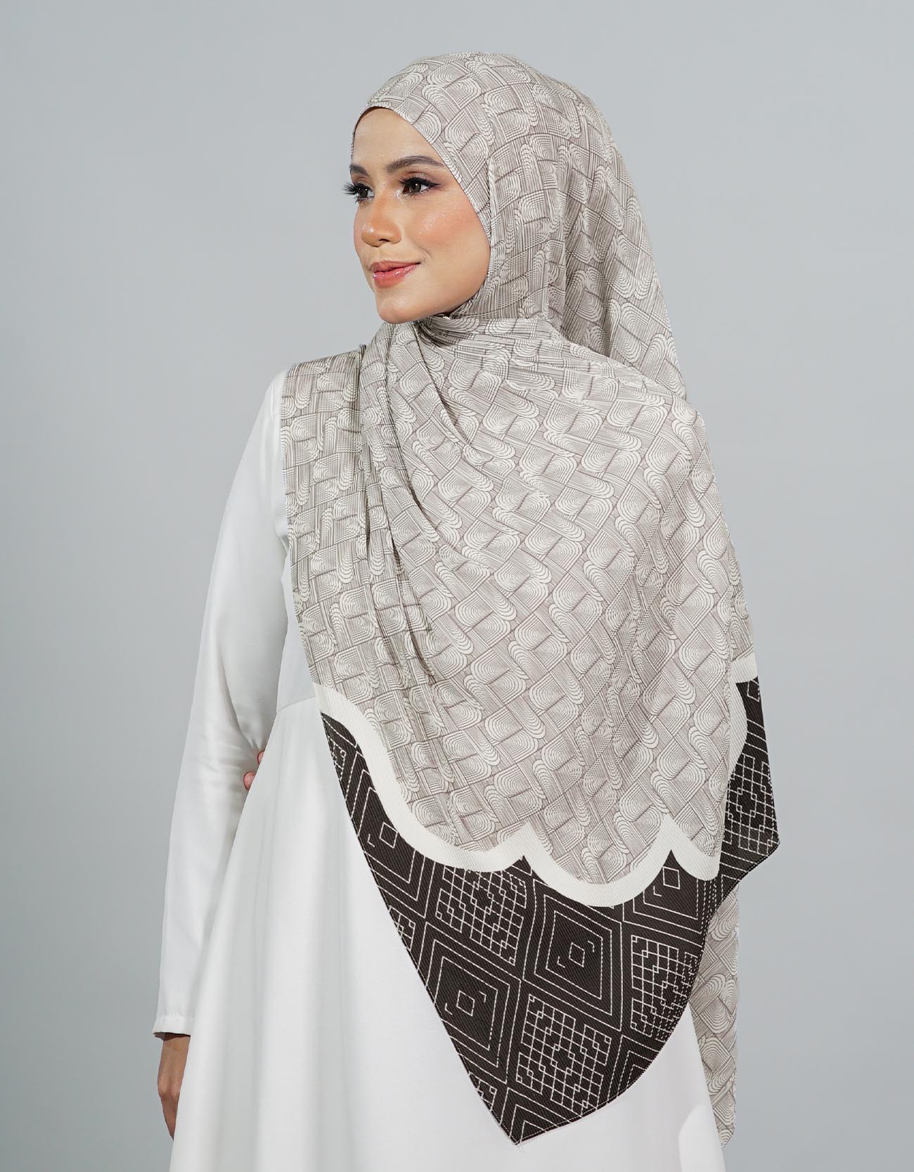 Saqira Pleated Shawl - 11 Bristol