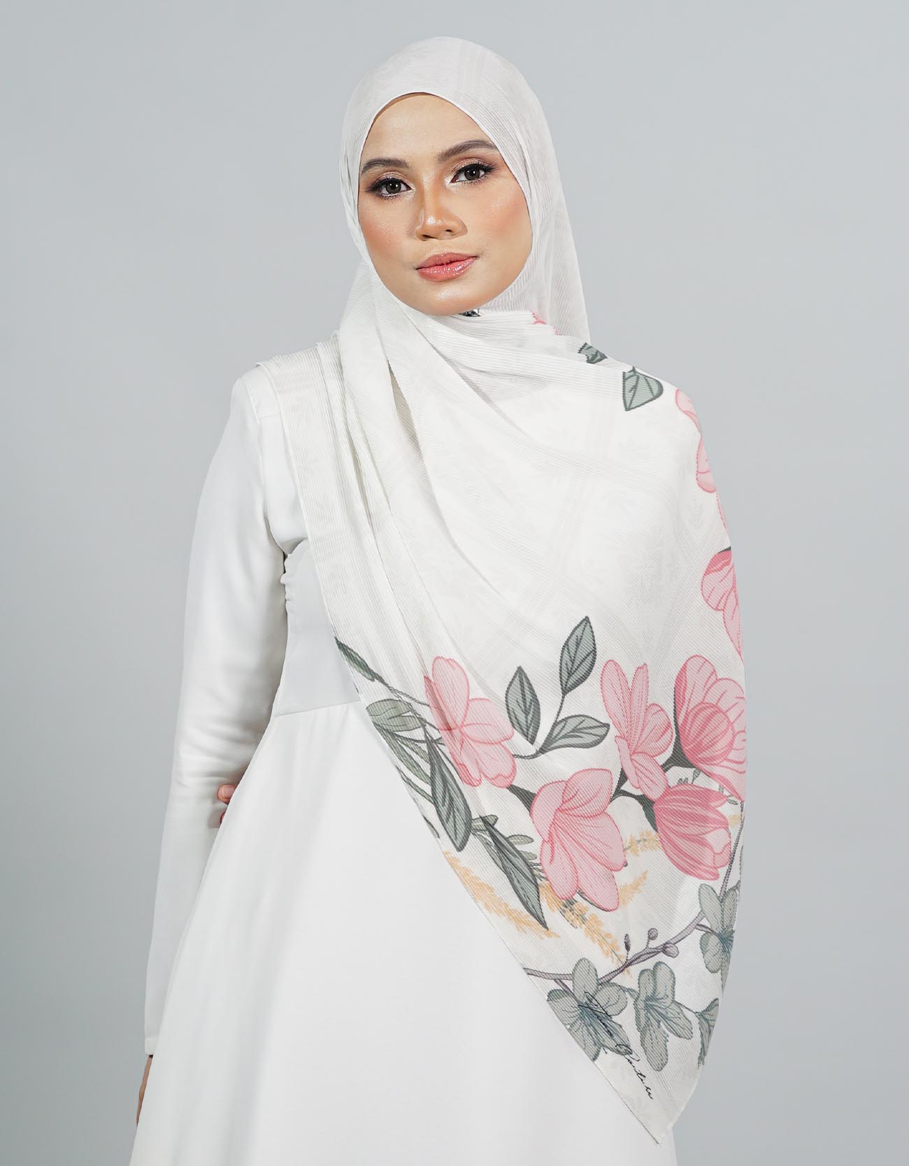 Saqira Pleated Shawl - 01 Amiko