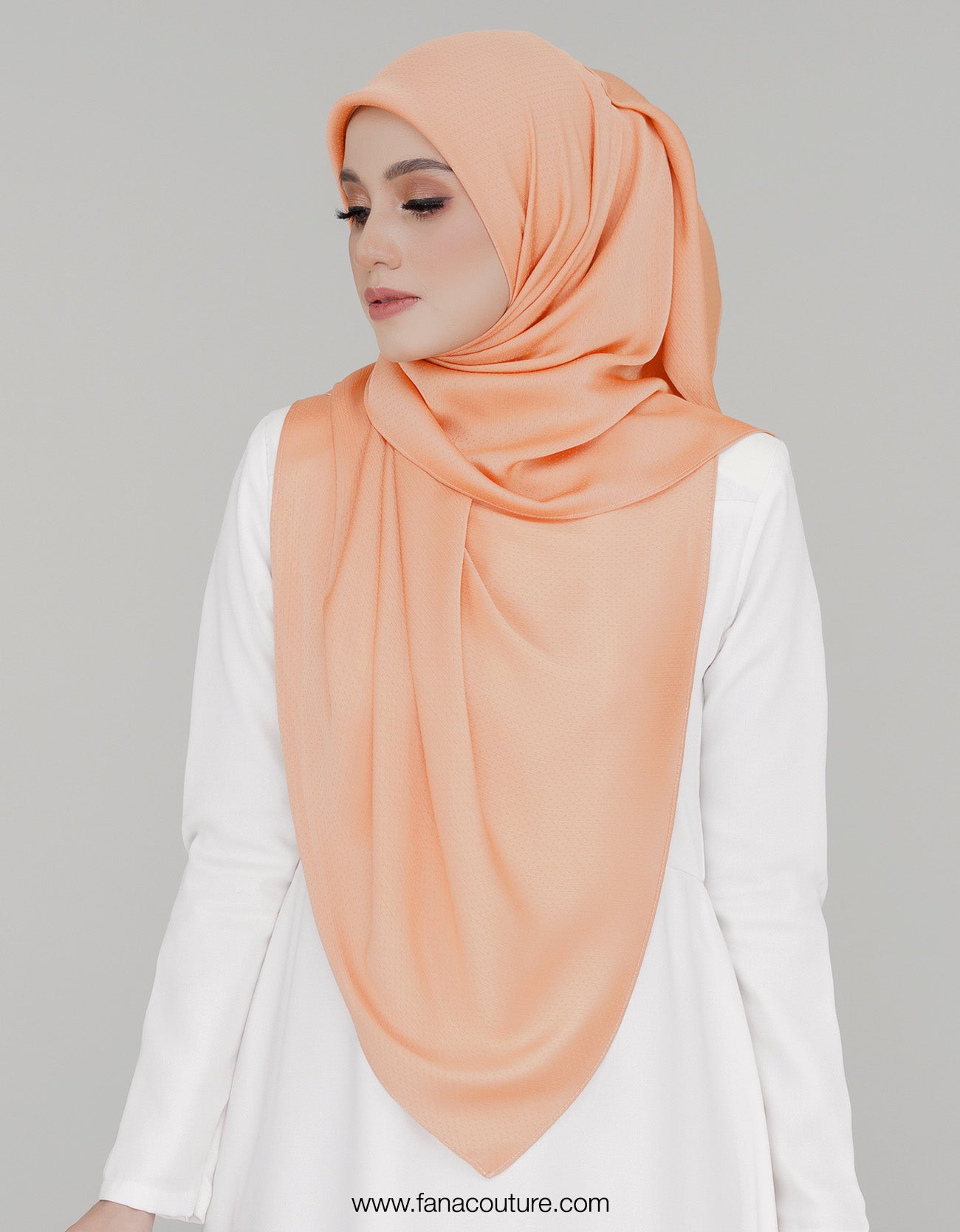 Naura Bawal Plain - 18 Cantaloupe