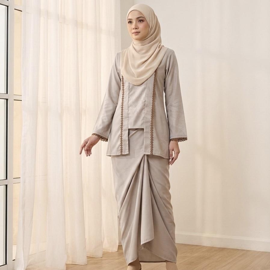 Nona Kebaya Pario