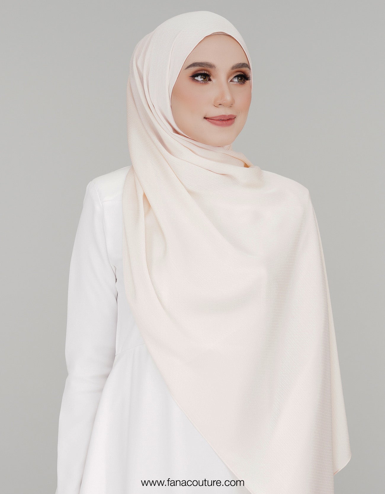 Naura Shawl Plain - 02 Spun Cotton