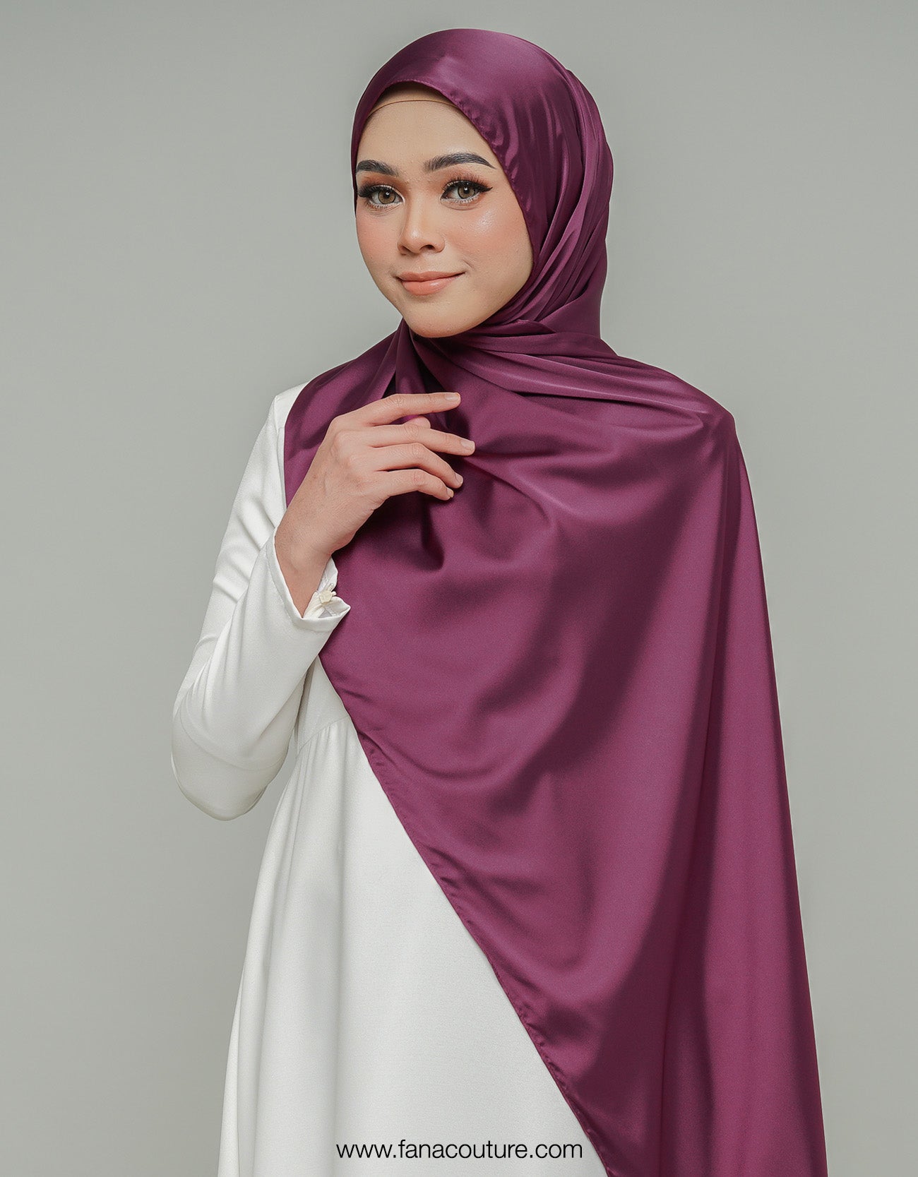 Haayu Shawl Satin - 14 Mulberry