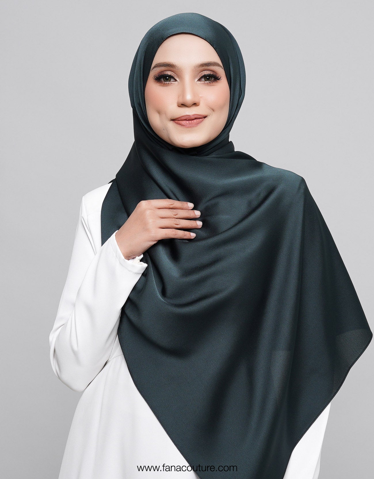 Yuki Shawl Satin  - 07 Malachite