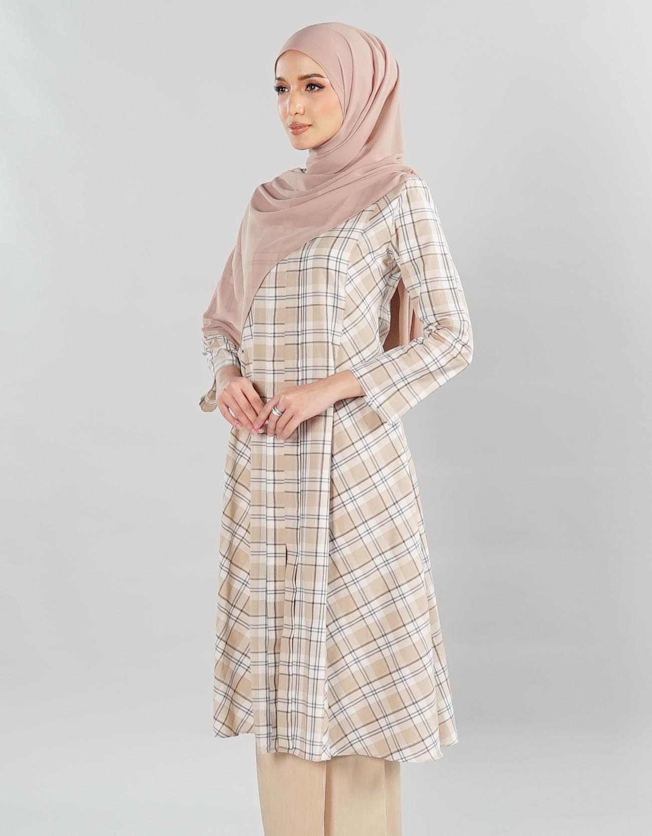 Lela Kebarung - 02 Light Brown
