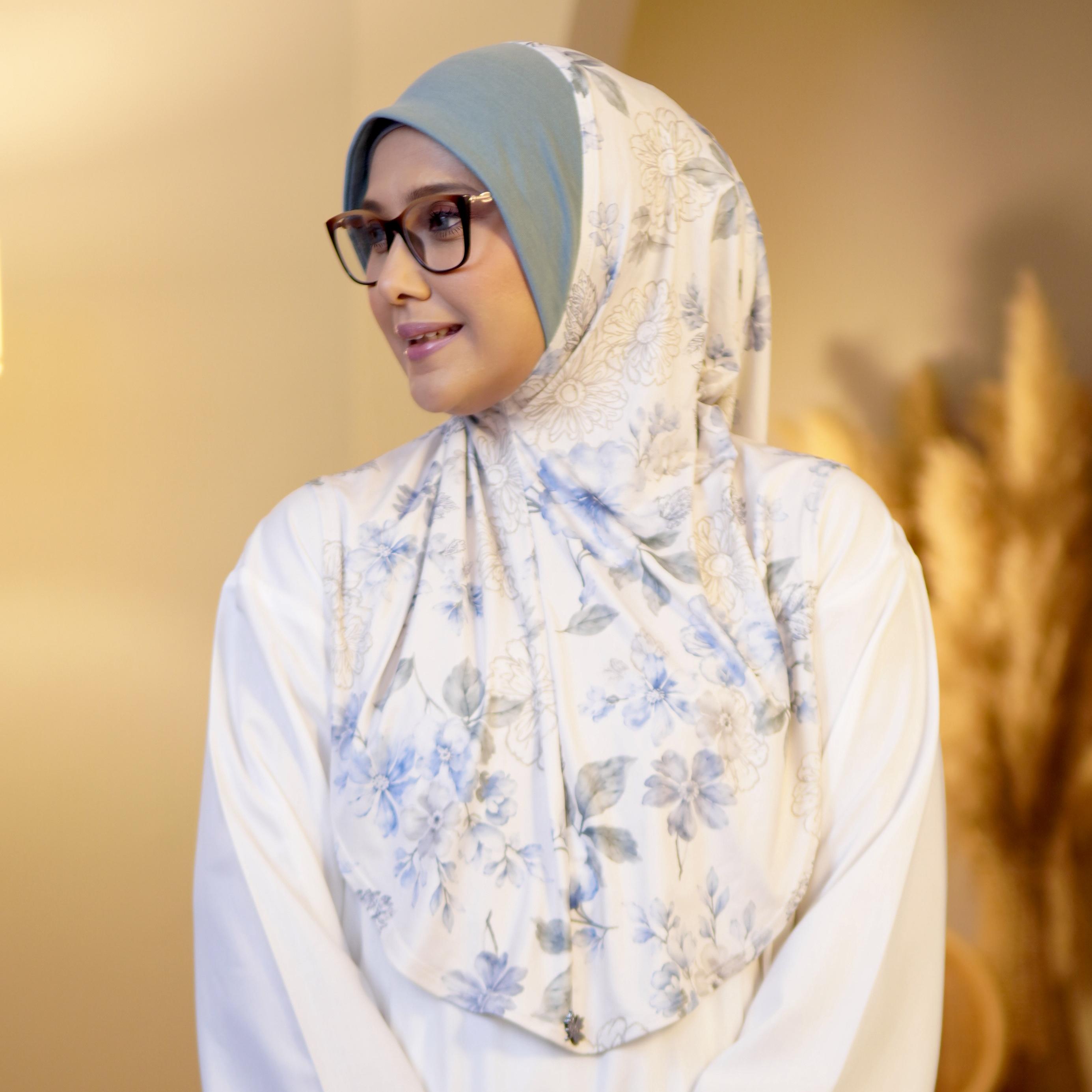 Express Hijab Damia Signature 22 Yuliana