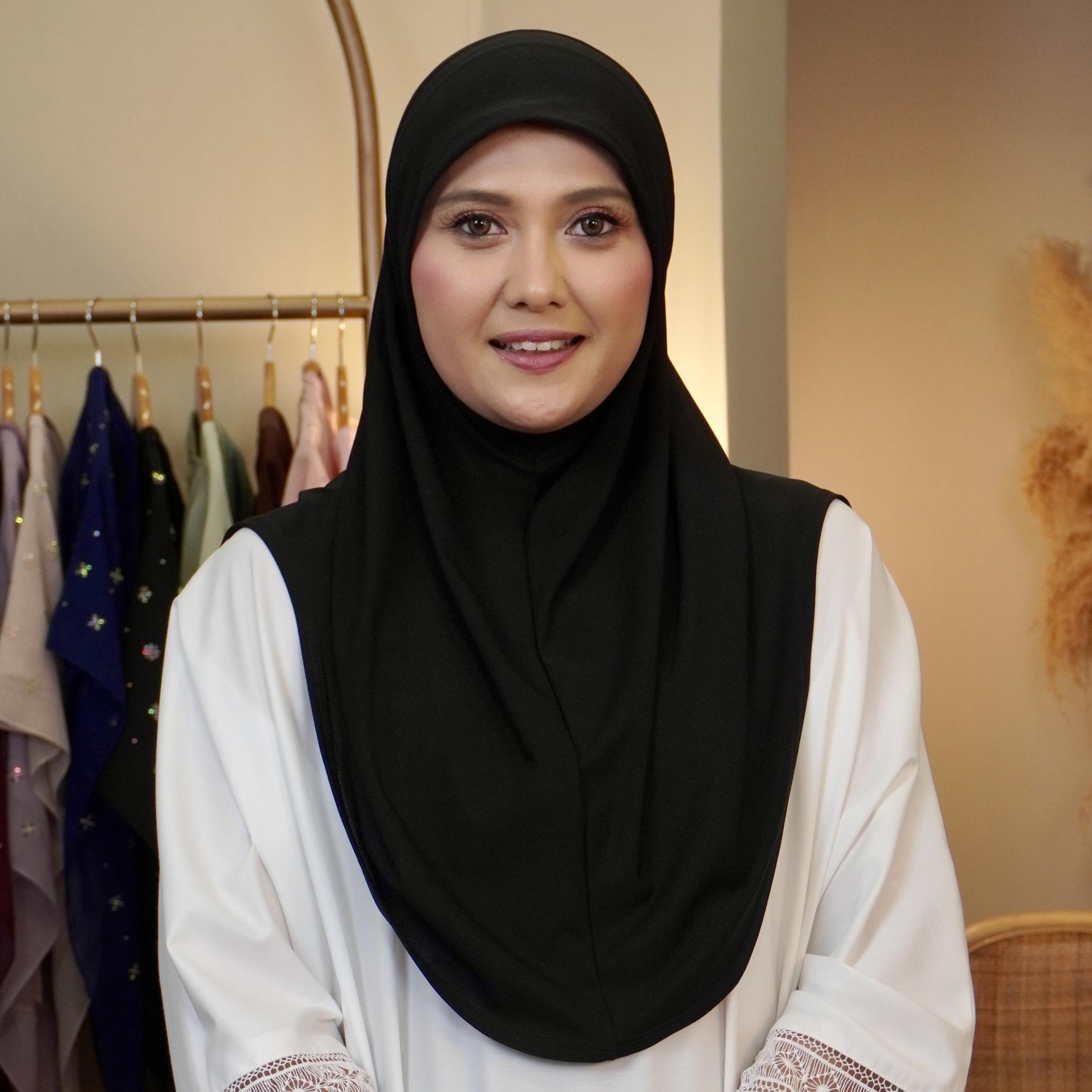 Laila Plain - 04 Black