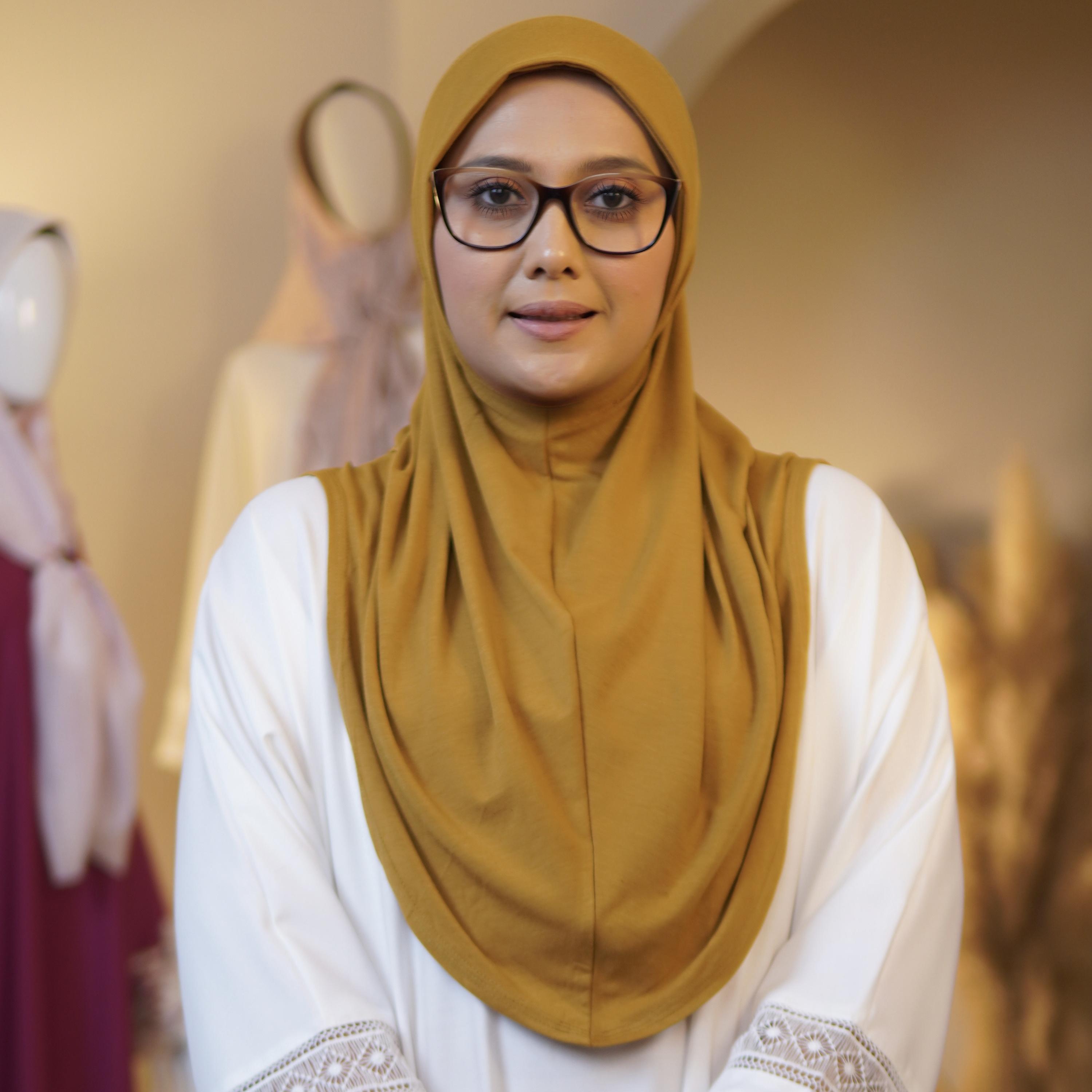 Express Hijab Damia Plain - 27 Golden Brown