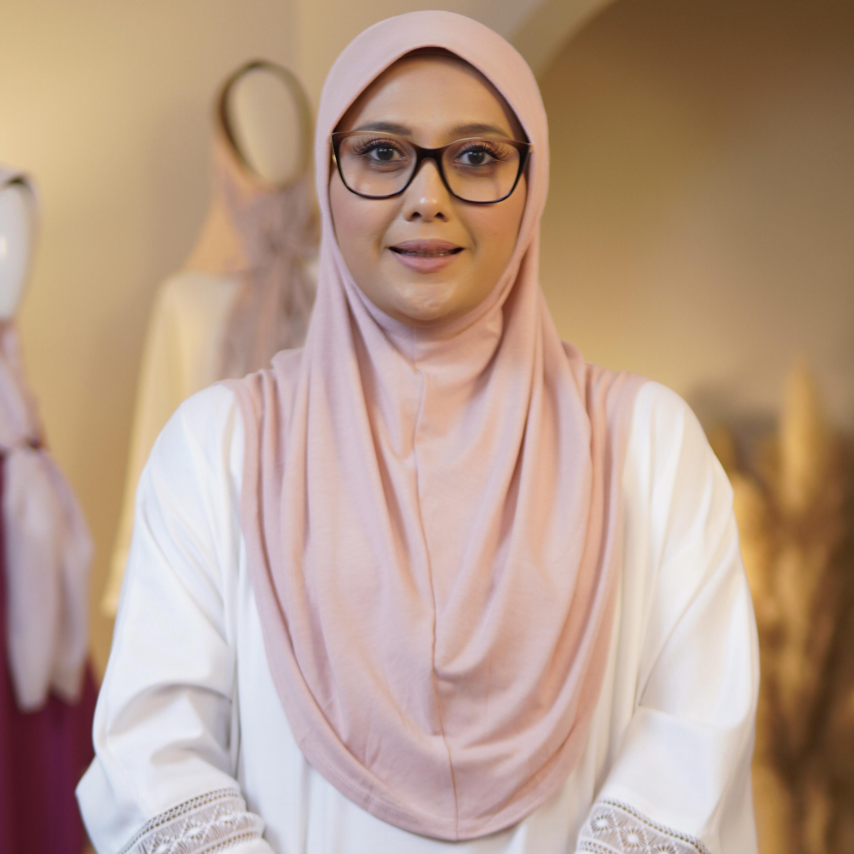Express Hijab Damia Plain - 28 Light Pink