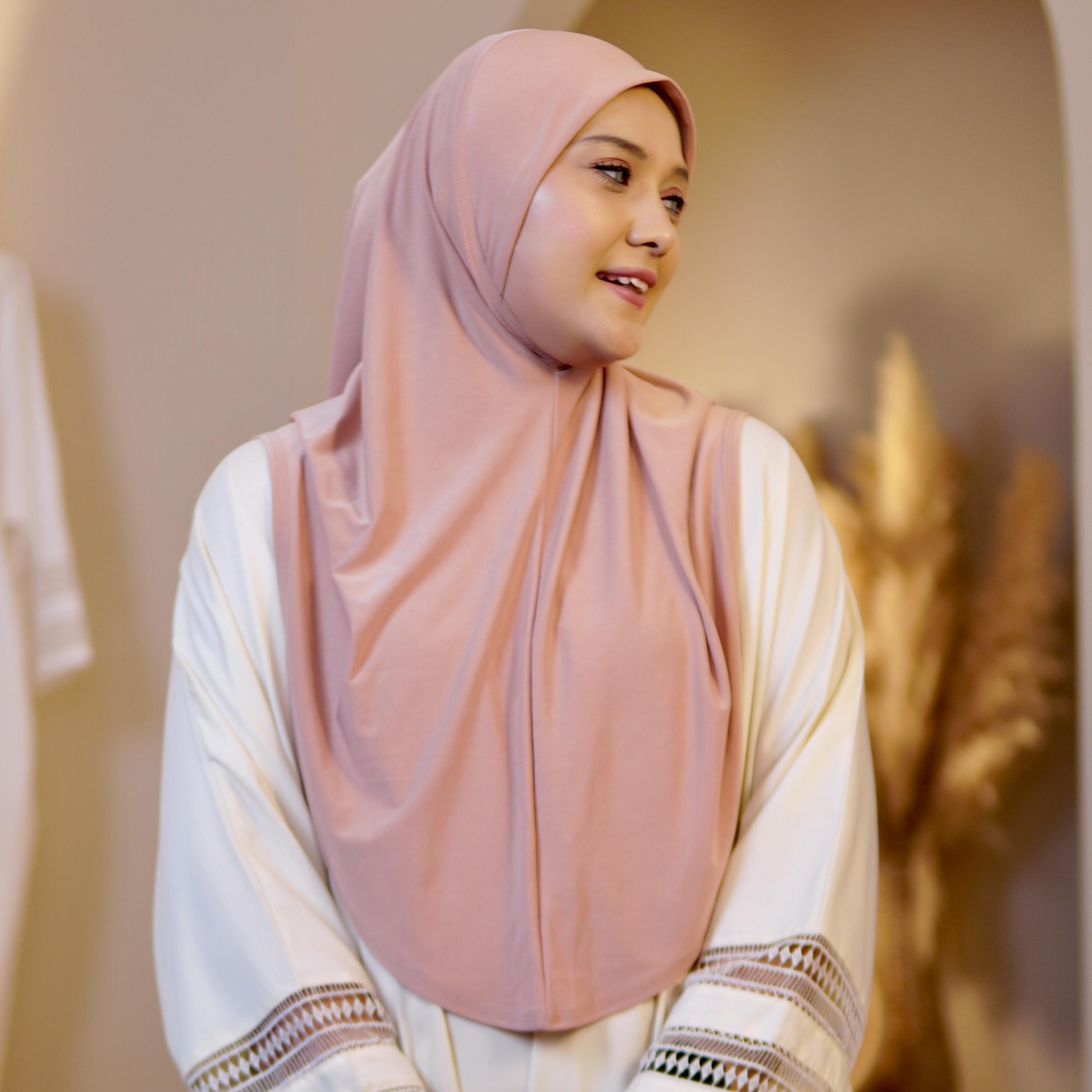 Maura Plain - 18 Wood Brown